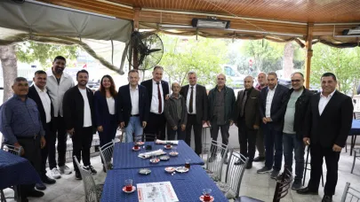 Başkan Balaban 75. Yıl Mahallesi Esnafıyla Buluştu