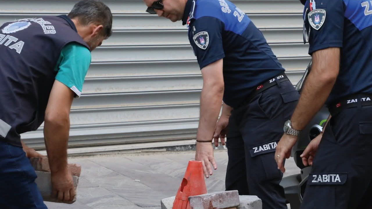 Şehzadeler’de Kaldırım İşgallerine Zabıta Müdahalesi