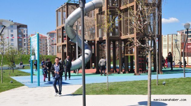 Başkan Ergün’den Çocuklara Bayram Armağanı
