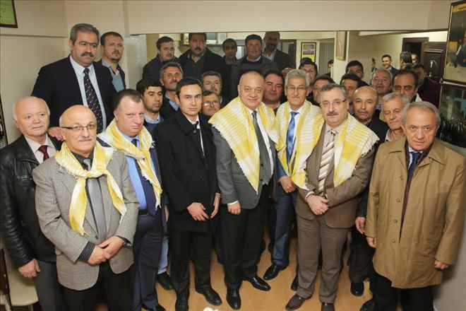 Başkan Ergün Yunt-Der´e Kurmaylarıyla Çıkartma Yaptı