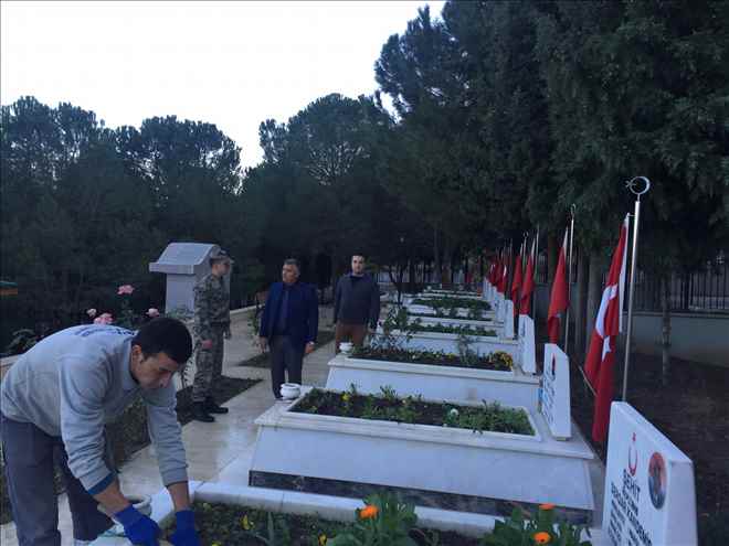 Büyükşehir´den Şehitliklere Özveri