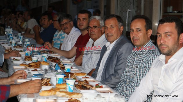 Büyükşehir Geleneksel Mahalle İftarında
