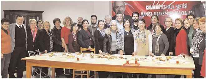 CHP KADINLARINDAN GAZETECİLERE BRUNCH
