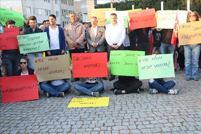 CHP´li Gençler Milli Birlik ve Demokrasi Meydanı´nda açıklama yaptı