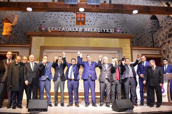 Güvenç Manisalılara Cumhurbaşkanlığı Sistemini Anlattı