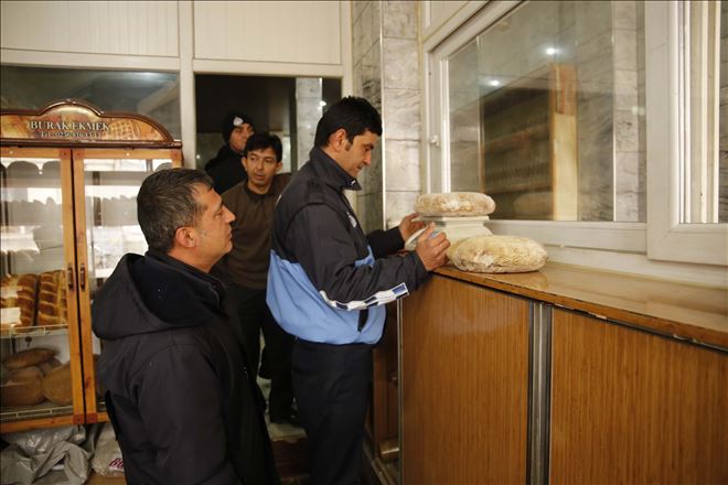 Kula Zabıtası Bakkal ve Fırınları Denetledi