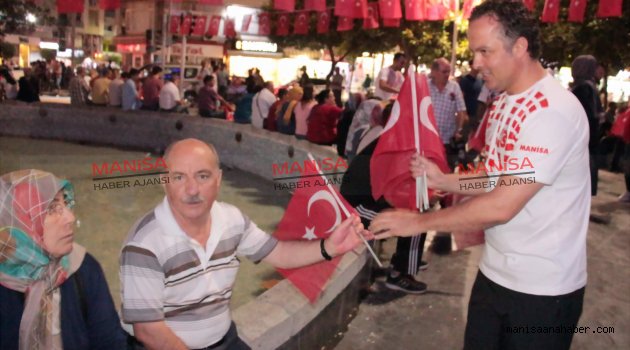 Manisa Gençlik Spor İl Müdürlüğünden Demokrasi Nöbetine Destek