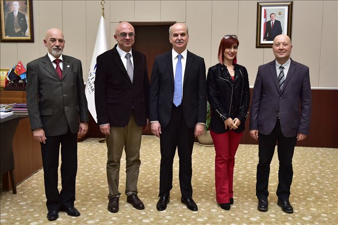 Manisa Lisesi Mezunları Derneğinden Çelebi´ye Ziyaret