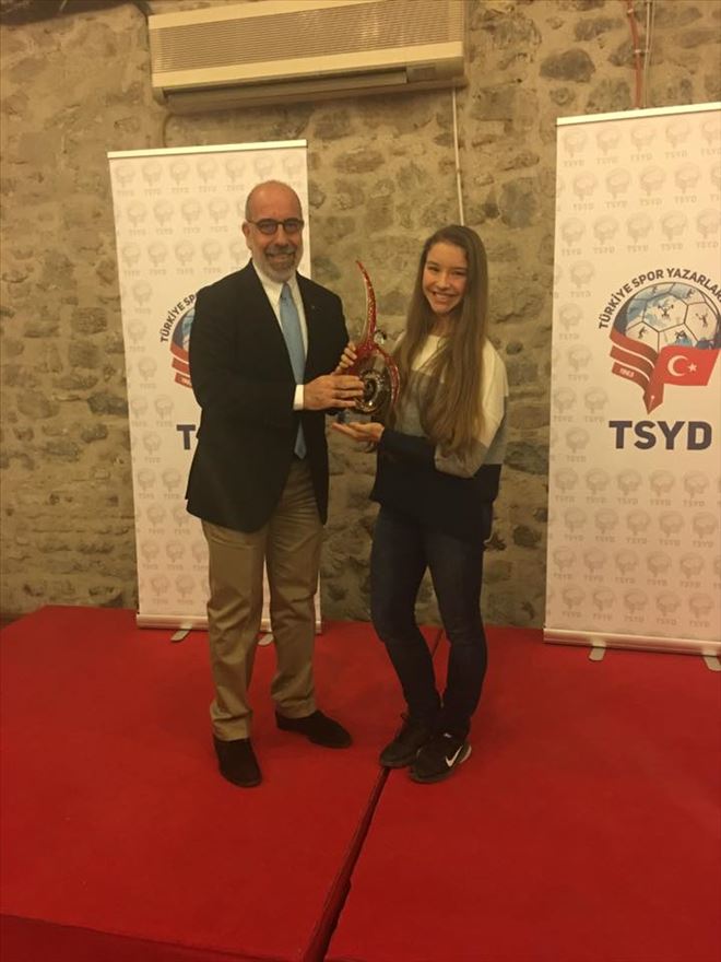 Manisa´nın Altın Kız´ı Yılın Sporcusu Seçildi