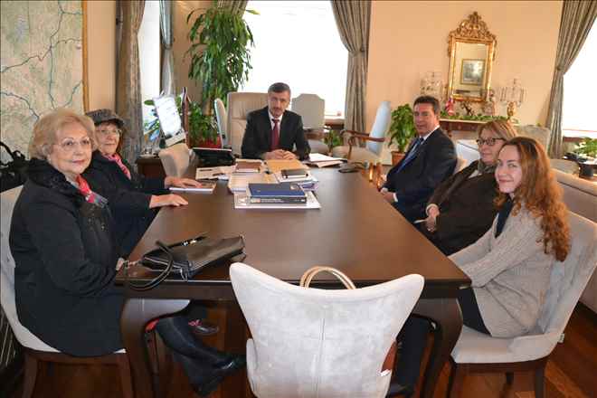 Manisa Özel Huzurevi Vakfından Vali Bektaş´a Ziyaret
