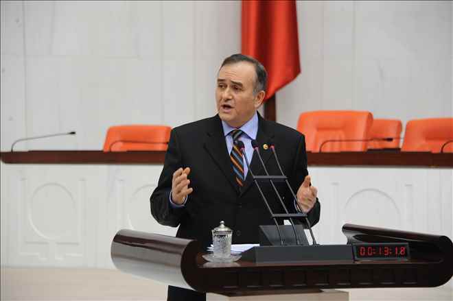 MHP´li Akçay´dan Mecliste Manifesto