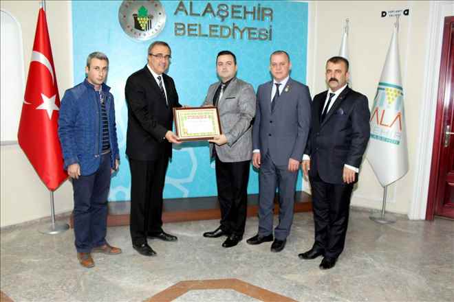 Taydaş´tan, Alaşehir Belediye Başkanı Karaçoban´a Teşekkür Belgesi