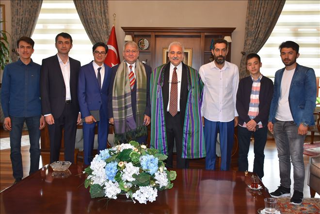 Vali Güvençer, Afganistan Milletvekili Türkmen´i ağırladı