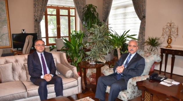 Vali Güvençer Konuklarını Ağırladı