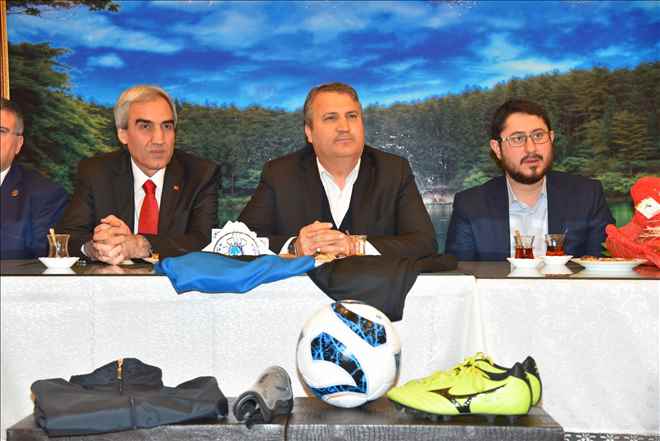 Yunusemre´den Amatör Sporculara Malzeme Desteği