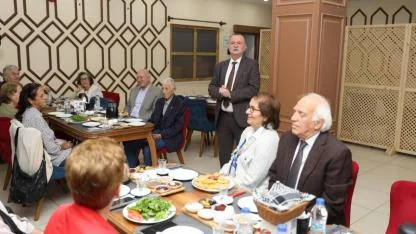 Başkan Balaban: “1 Ekim, Yaş Alıp Yaşlanmayanlar Günü”