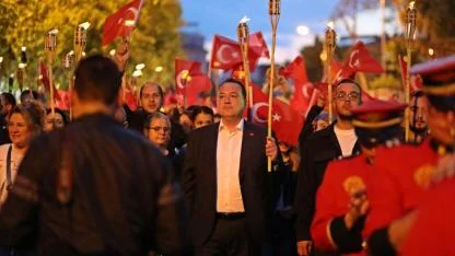 Başkan Dutlulu: “Yaşasın Cumhuriyet!”