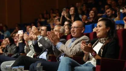 Ekrem Gürel Kültür Merkezi İki Oyunla Tiyatro Sezonunu Açtı