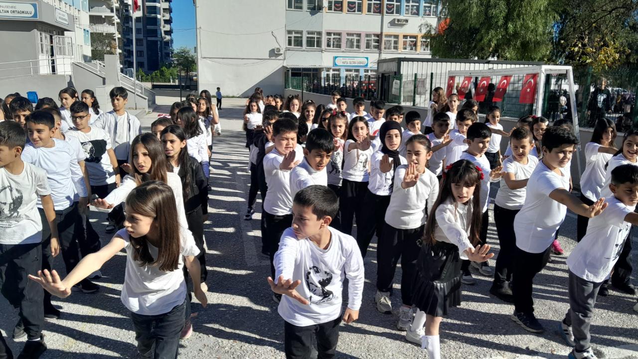 Hafsa Sultan Ortaokulu’nda Cumhuriyet gururu yaşandı 🇹🇷