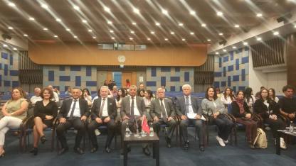 İzmir’de “Sağlıkta Küresel Gelişmeler” Toplantısı Düzenlendi