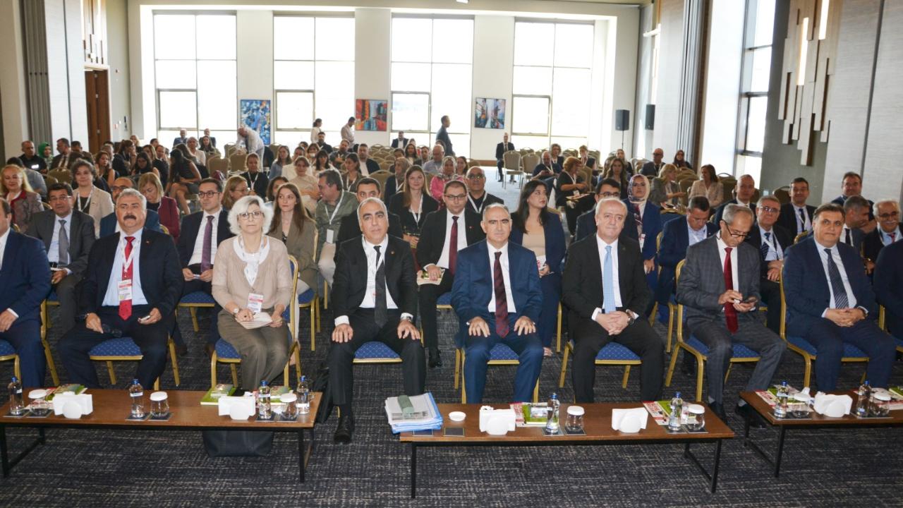 Manisa’da “Bağımlılık Psikiyatrisi” Temalı Uluslararası Sempozyum