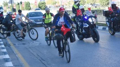 Manisa’da Cumhuriyet coşkusu yollara taşındı