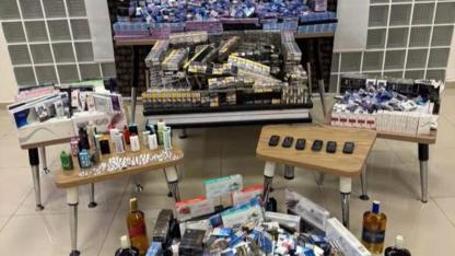 Manisa’da Kaçak Sigara, Elektronik Ürün ve Uyuşturucu Hap Ele Geçirildi