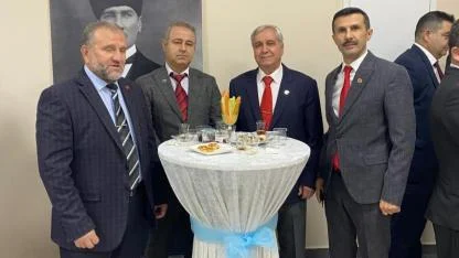 Saadet Partisi Akhisar Teşkilatı Cumhuriyet Coşkusuna Ortak Oldu