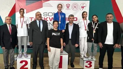 Şehzadelerli Taekwondocular Soma’dan Madalyayla Döndü