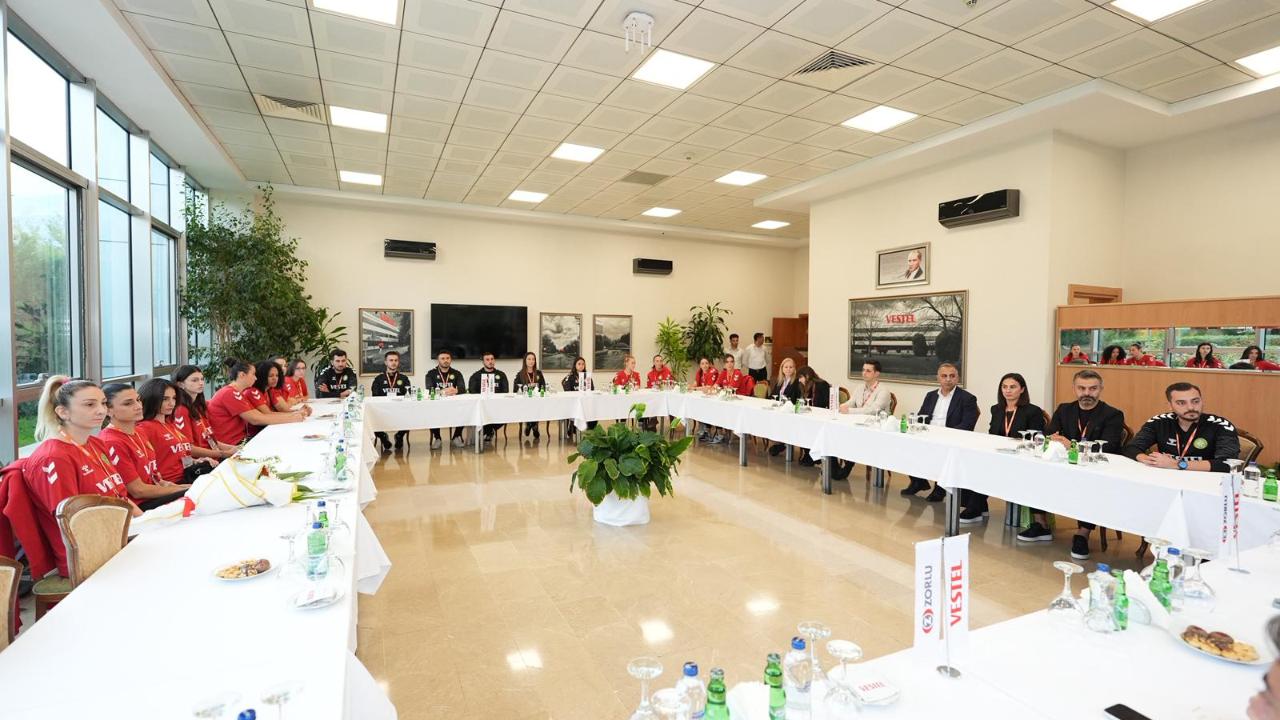 Vestel’den Kadın Voleyboluna Büyük Destek