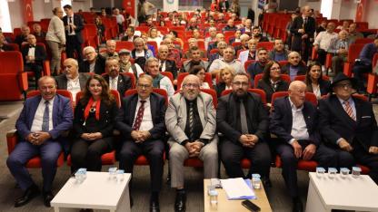 Yunusemre Belediyesi’nden Cumhuriyetin 102. Yılına Özel Spor ve Vefa Gecesi