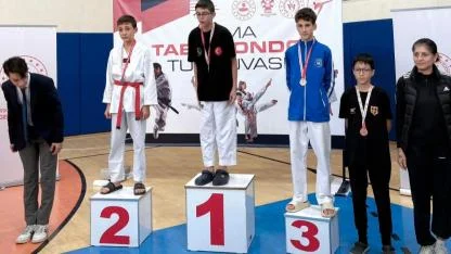 Yunusemreli Taekwondocular Cumhuriyet Kupası’nda Parladı
