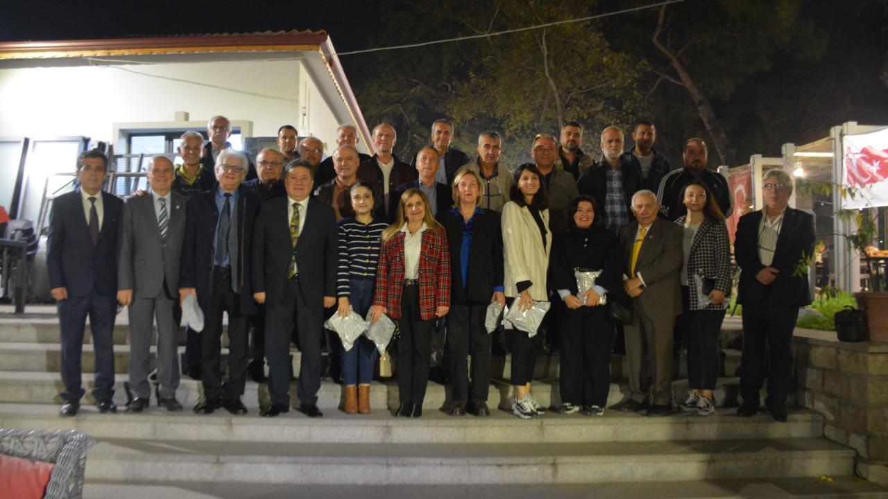 Akhisar Dostlar Meclisi’nde Öğretmenler Günü’ne Özel Buluşma