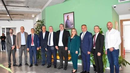 Edremit Heyeti, KKTC’nin 42. Kuruluş Yıl Dönümü Kutlamalarına Katıldı