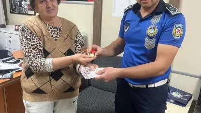Kayıp Para ve Ziynet Eşyası Sahibine Teslim Edildi