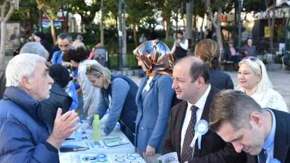 Manisa’da Dünya Diyabet Günü’nde Farkındalık Standı Açıldı