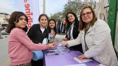 Şehzadeler’de Kadınlara Şiddete Karşı Bilgilendirme