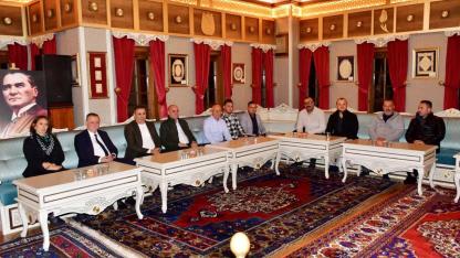 Yunusemre Belediyespor’dan Başkan Balaban’a Sürpriz Kutlama