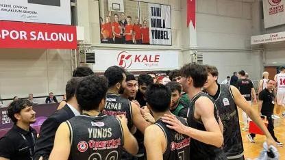 Akhisar Belediye Basketbol, İstanbul'da lideri devirdi