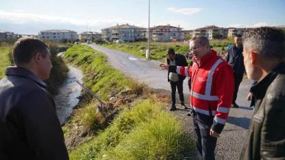 Ayvalık’ta Sağanak Yağış Sonrası Belediye Teyakkuza Geçti