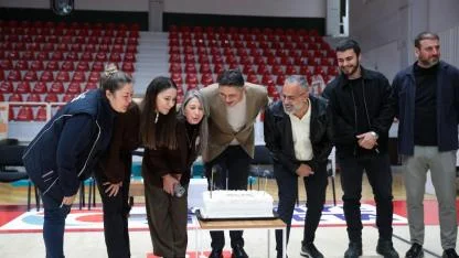 Başkan Acar’a Personelinden Anlamlı Doğum Günü Sürprizi