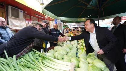 Başkan Dutlulu Karaköy Pazarı’nda esnafı dinledi