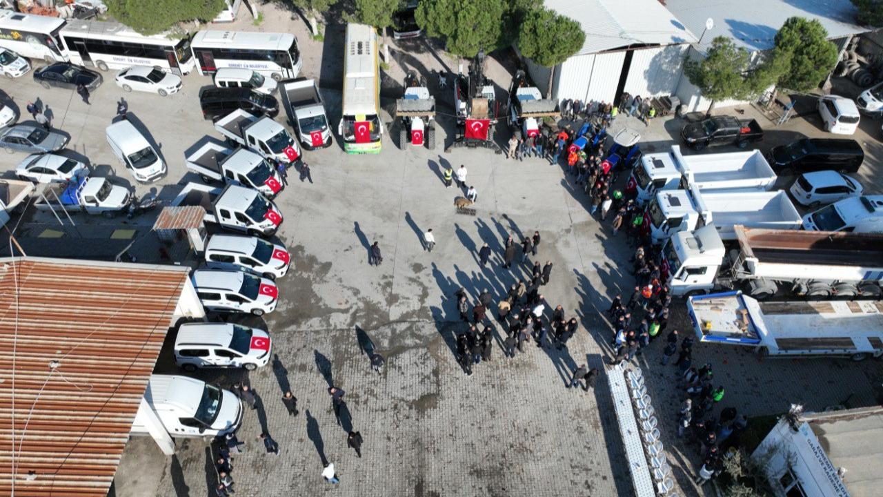 Edremit Belediyesi Hizmet Filosunu 18 Yeni Araçla Güçlendirdi