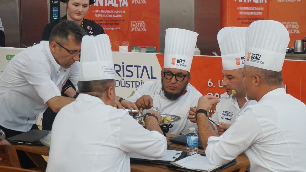 GASTROANTALYA’da İzmirli öğrenciler madalyaya doydu