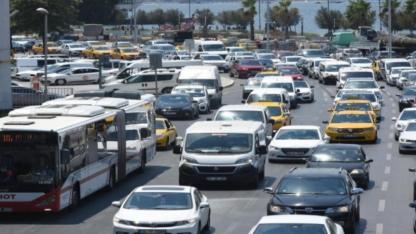 İzmir’de trafiğe kayıtlı araç sayısı 2 milyonu aştı