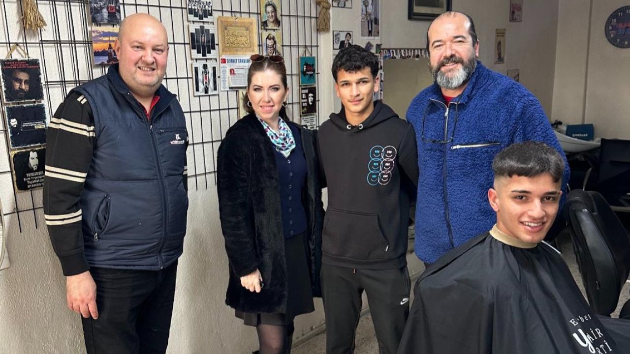 Manisa’da Ecerbilgiç’ten esnaf ziyaretleri hız kesmiyor