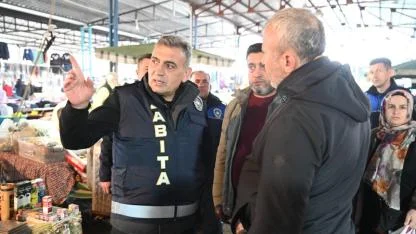 Manisa'da Pazar Yerine 'Hoş Geldin Masası' Kuruldu