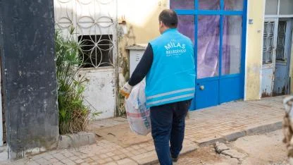 Milas Belediyesi’nden ihtiyaç sahiplerine odun desteği