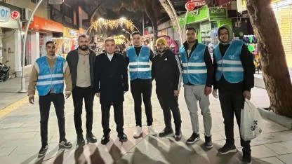 AK Parti Manisa Gençlik Kollarından Şehrin Dört Yanında Vefa