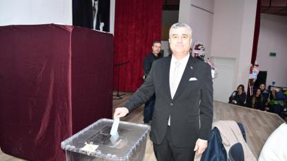 Akhisar Yapı Sanatları’nda Tahir Memişler Güven Tazeledi